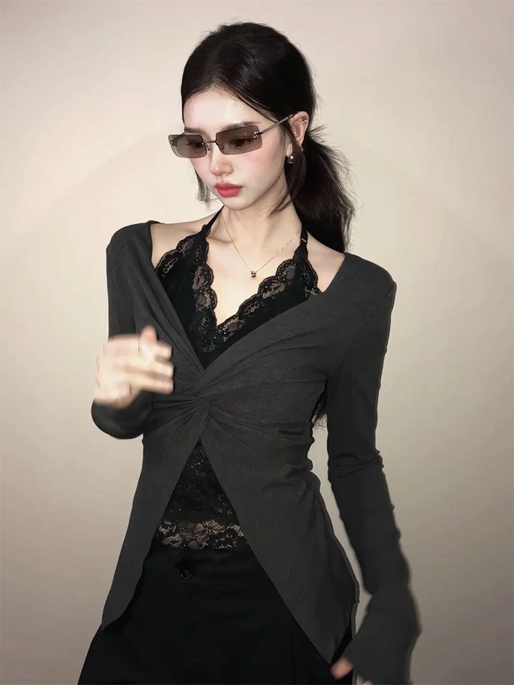 纯欲风性感v领蕾丝挂脖长袖T恤女早秋辣妹修身显瘦假两件拼接上衣