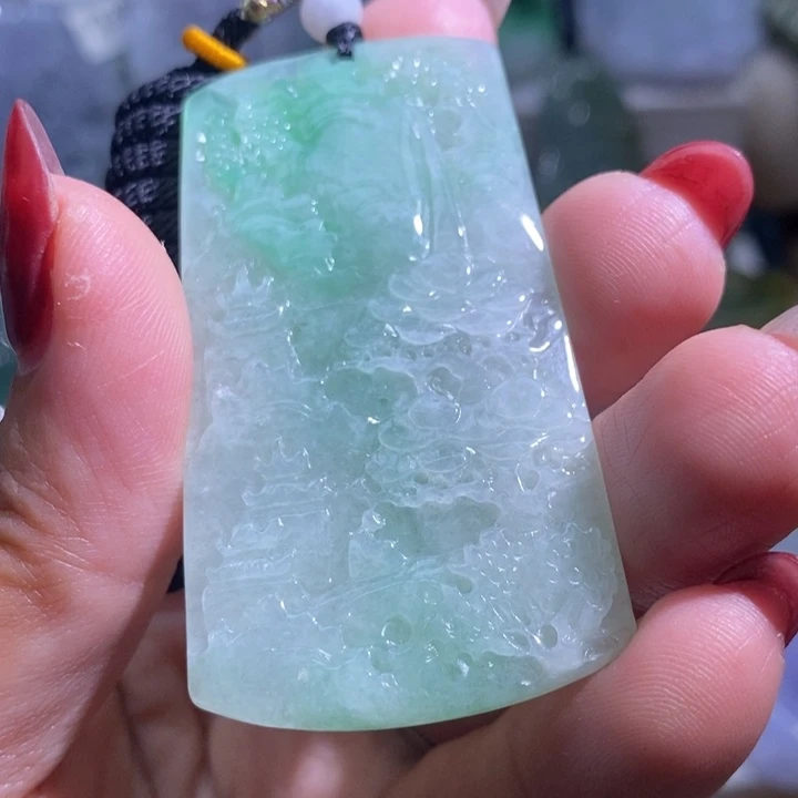 【闪购商品】翡翠未镶嵌颈饰山水
