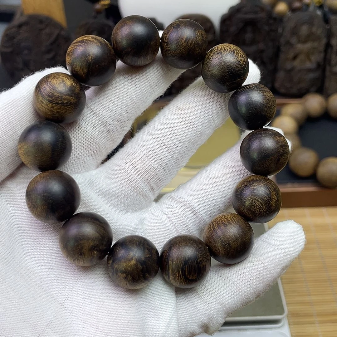 牛***～手串沉香达拉干………………