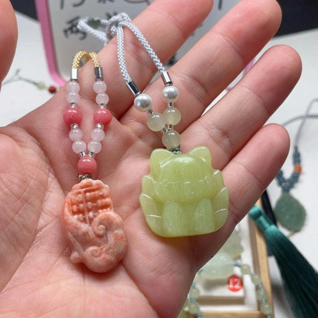 未镶嵌蛇纹石玉颈饰