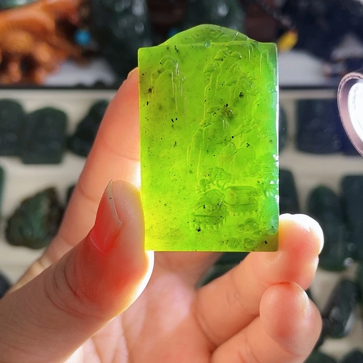 蛇纹石玉未镶嵌挂件泰山玉山水牌