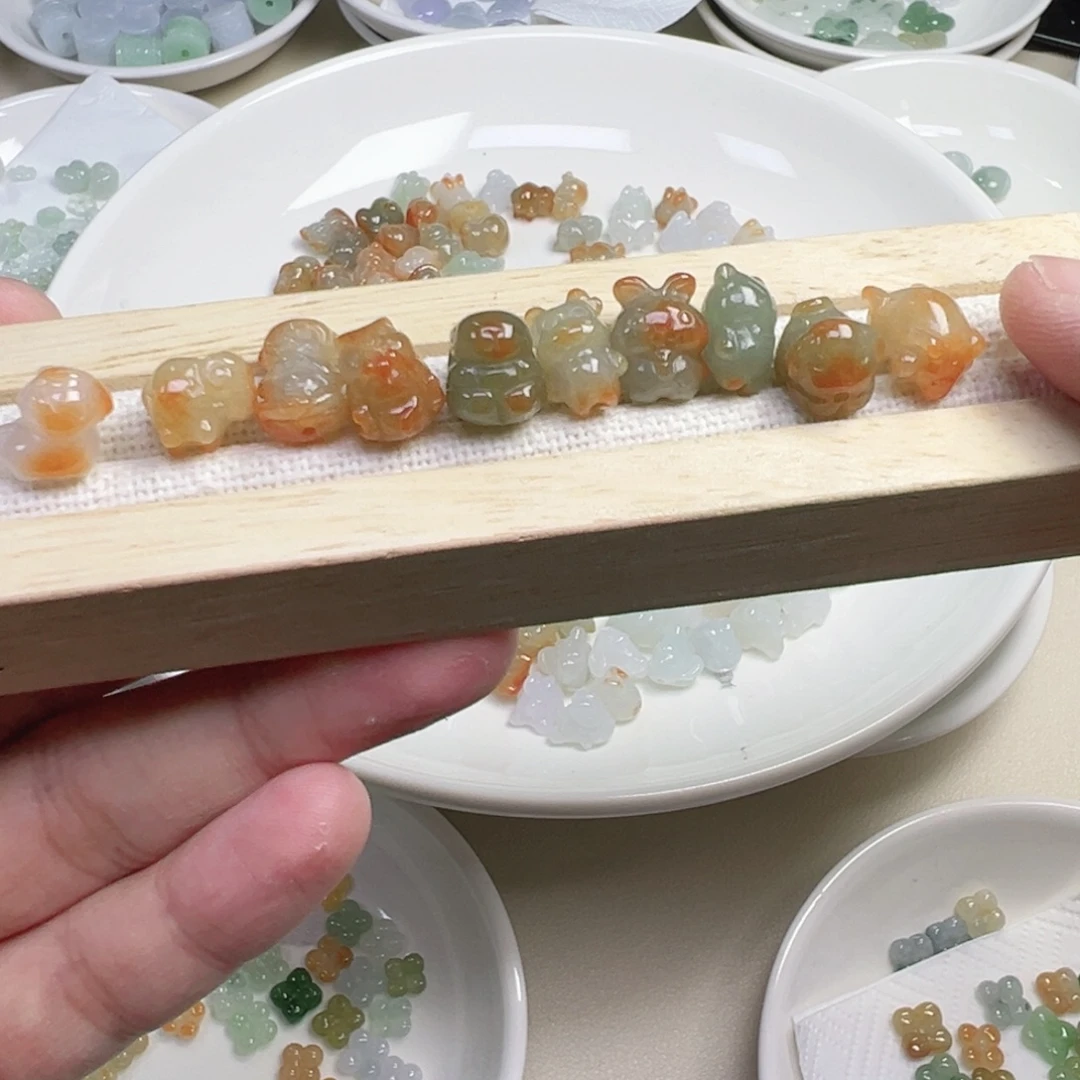 翡翠散珠十二生肖一只