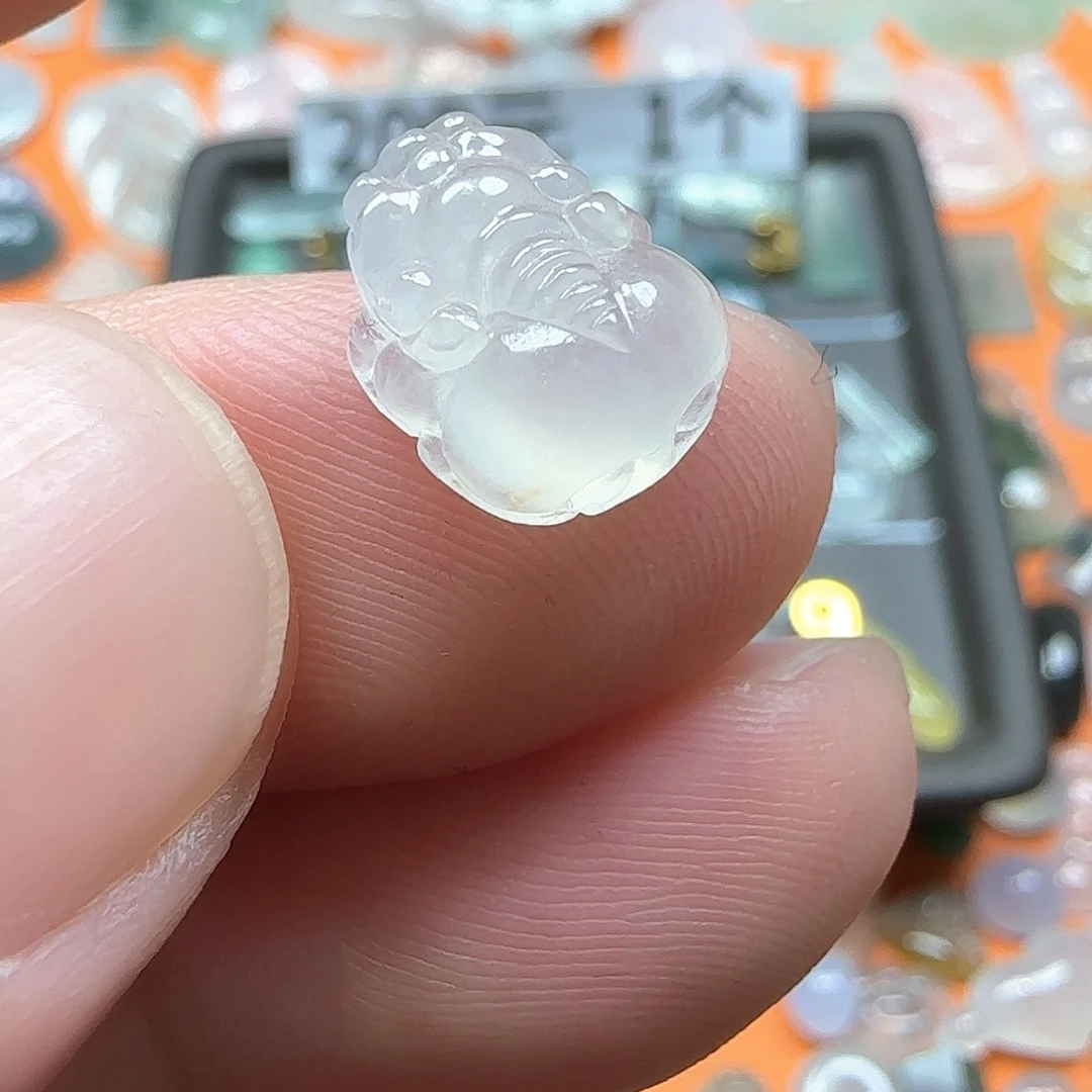 定制翡翠未镶嵌翡翠