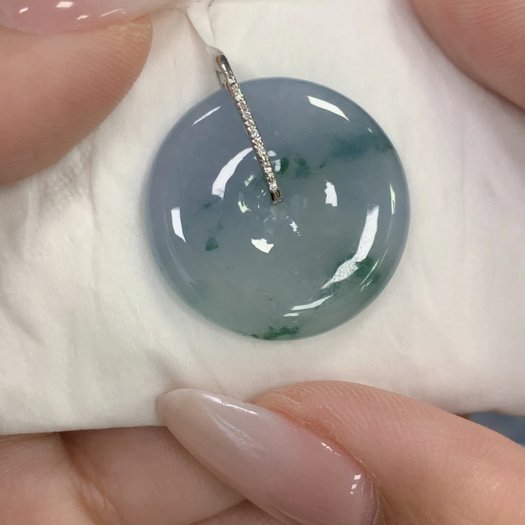 颈饰18K金镶嵌翡翠