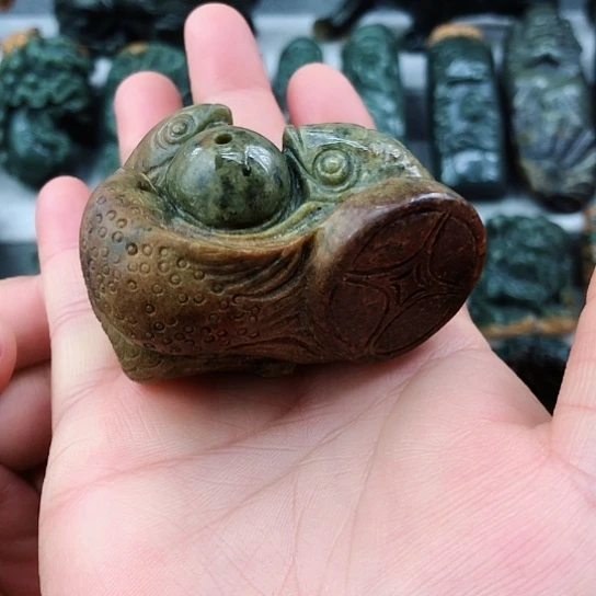 岫岩河磨玉（透闪石质玉）未镶嵌把件