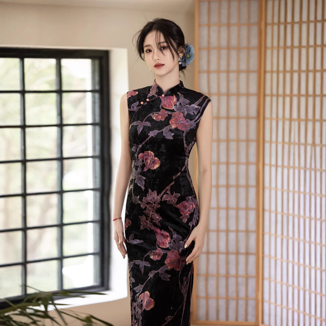 旗袍2025新款女优雅中式高端大气上档次年轻款黑色气质中国风丝绒