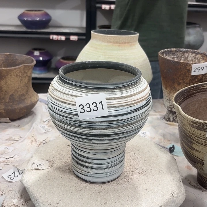 摆件高18，口11，无孔3331