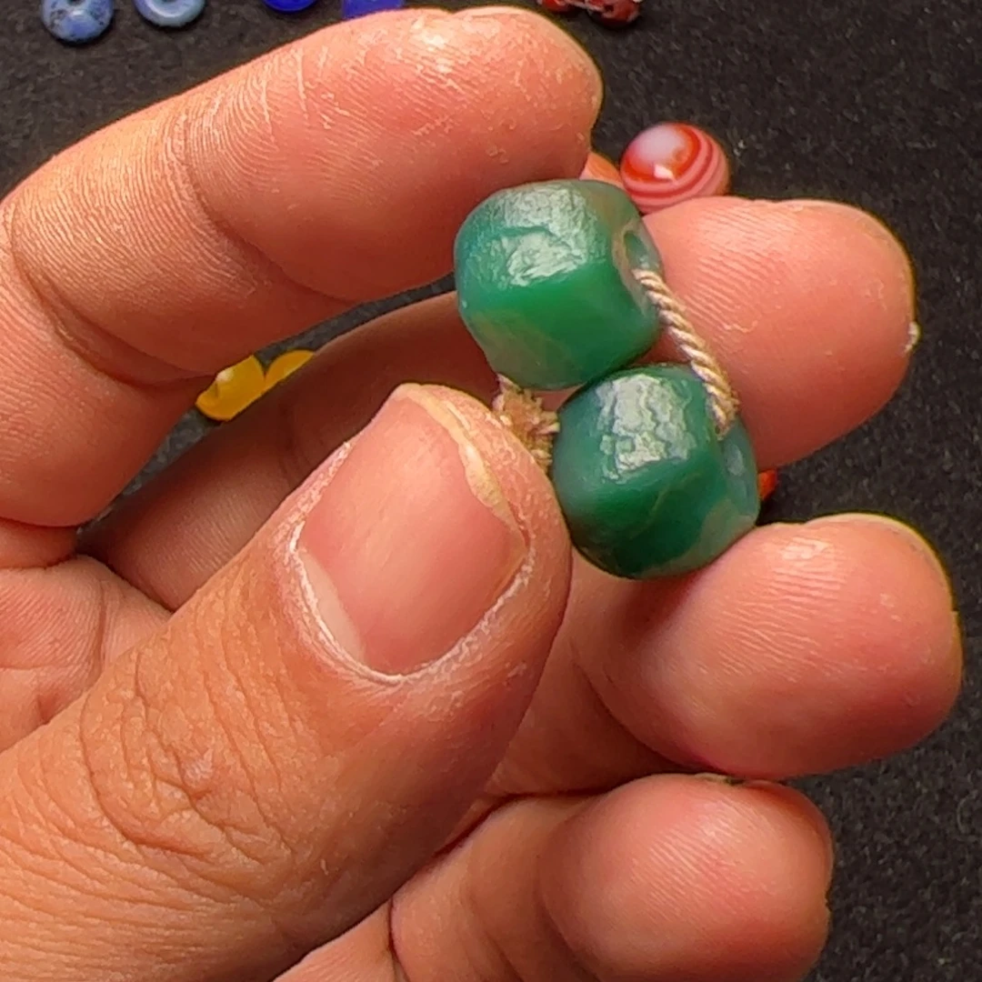 张***。玛瑙/玉髓未镶嵌配饰