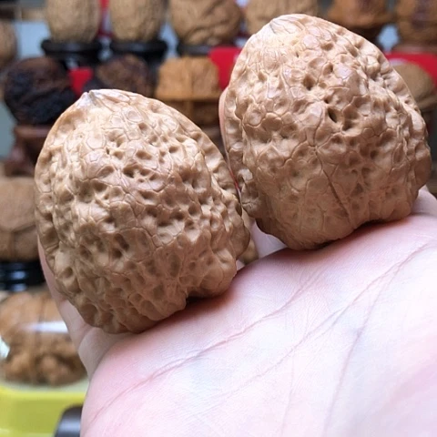 文玩核桃吊坠云南铁核桃