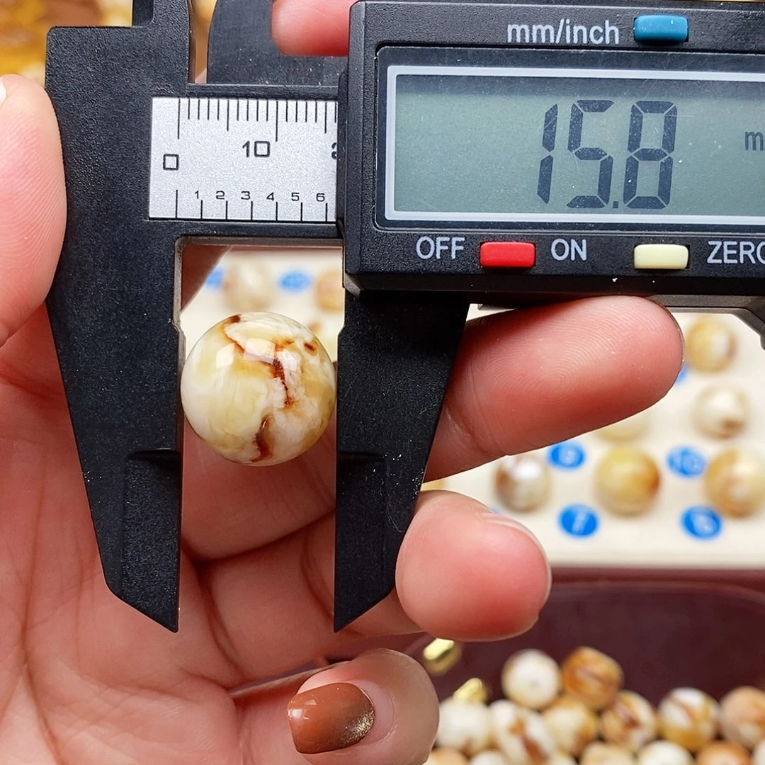 琥珀未镶嵌裸石蜜蜡