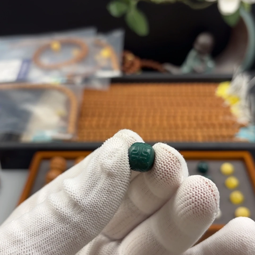 芳***猴头核桃手串猴头小琉