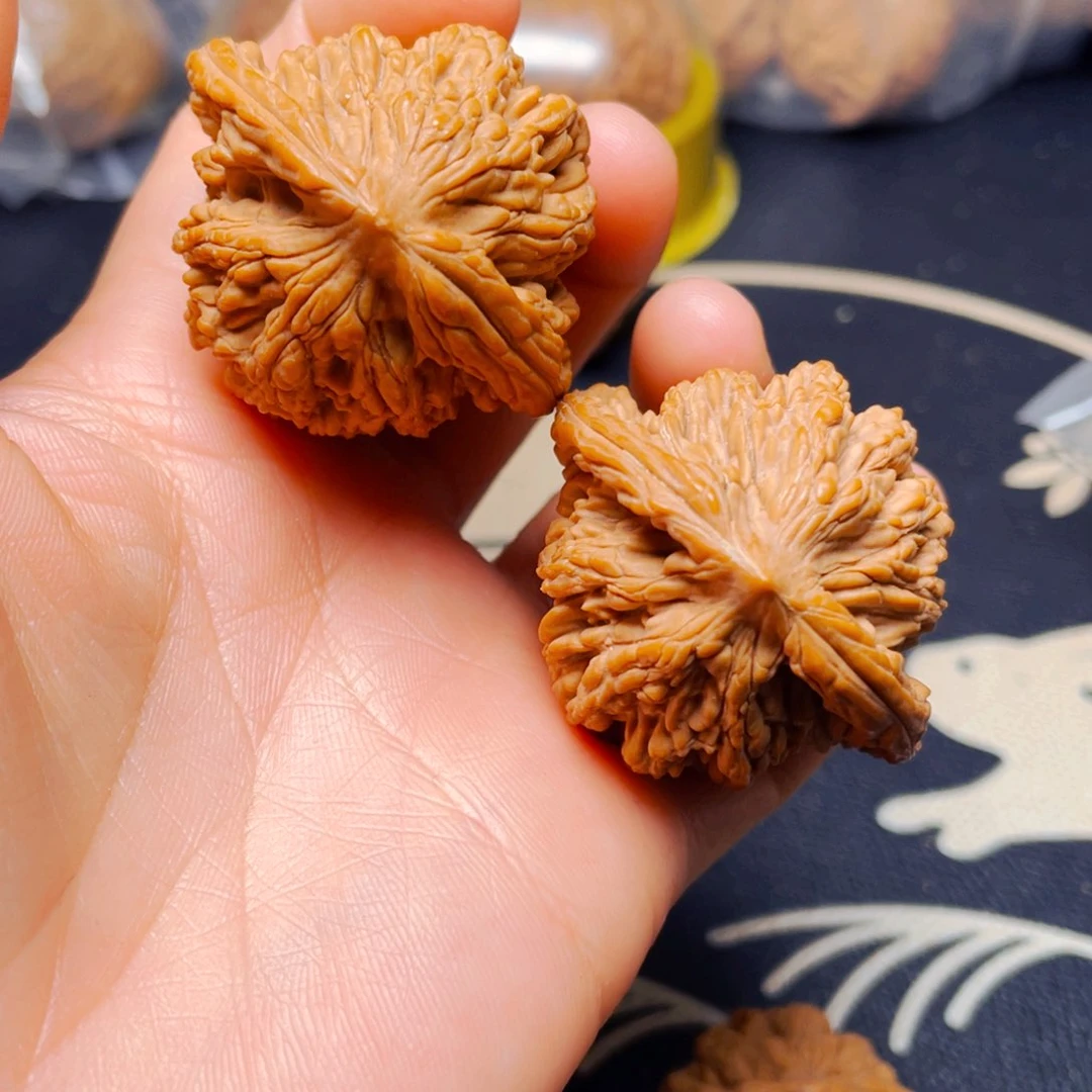 吊坠文玩核桃麦虎一对