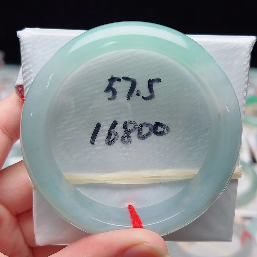 翡翠未镶嵌手镯A货