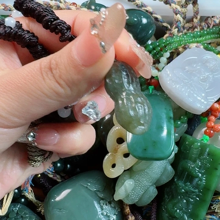 和田玉挂件未镶嵌