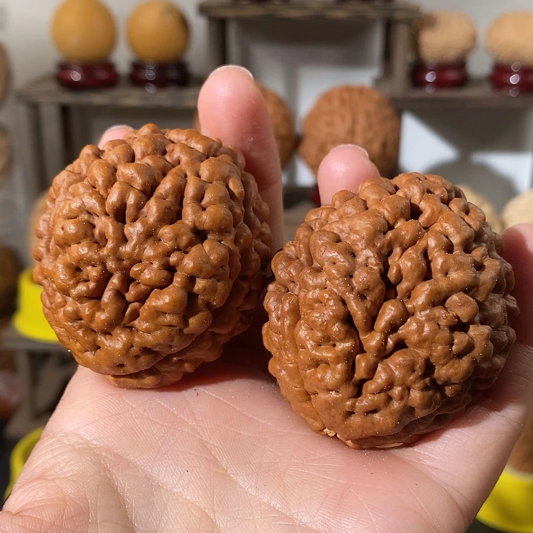 吊坠文玩核桃三瓣脑纹金刚微瑕练手4653