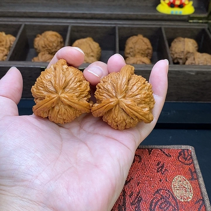 ****佳把件文玩核桃白奔