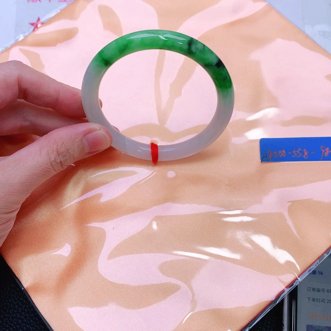 未镶嵌手镯翡翠缅甸翡翠手镯
