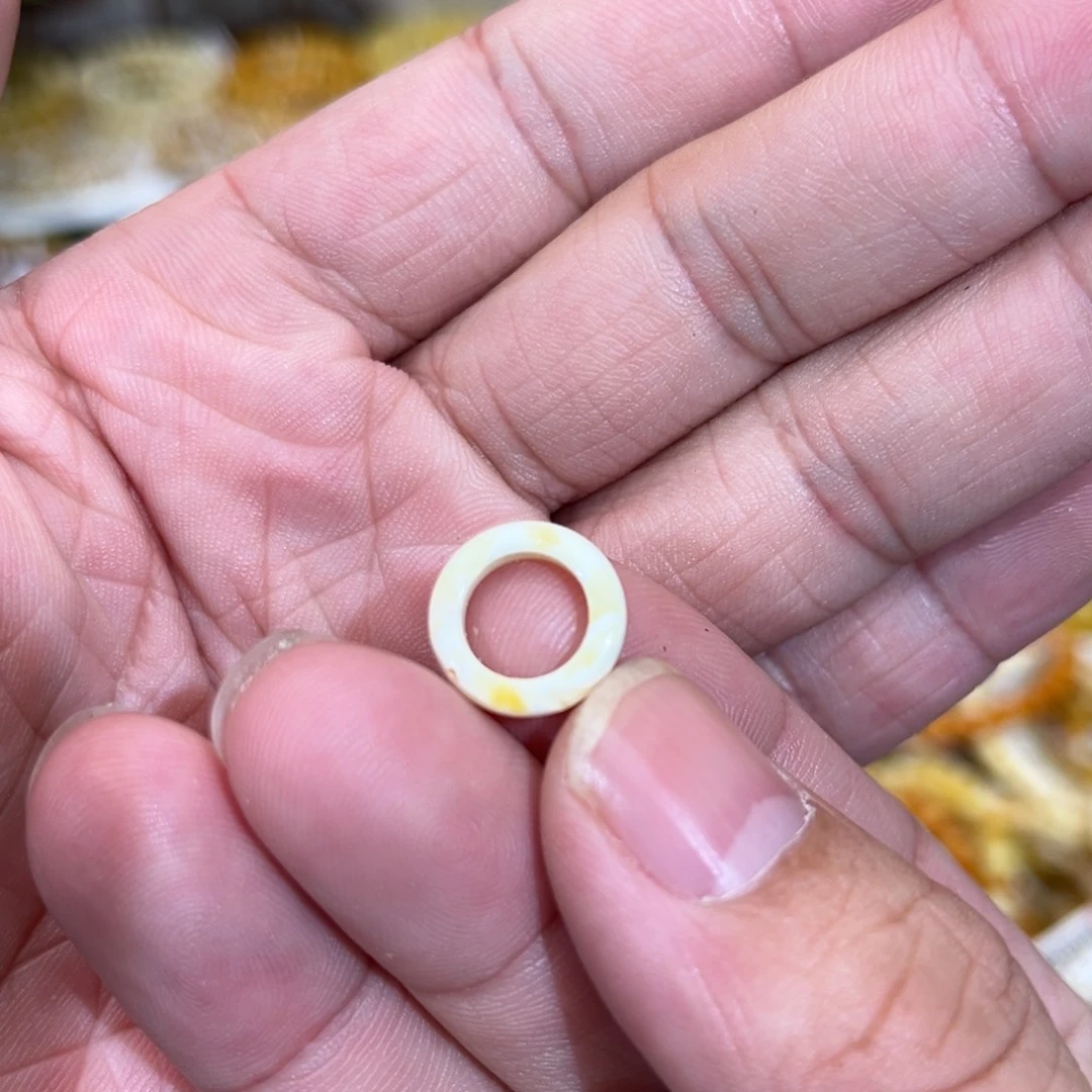 蜜蜡未镶嵌手链有瑕疵内径8.4mm