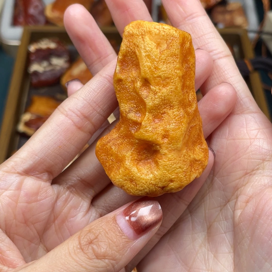 琥珀未镶嵌珠宝奇石