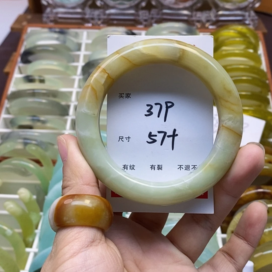 【闪购商品】蛇纹石玉手镯未镶嵌