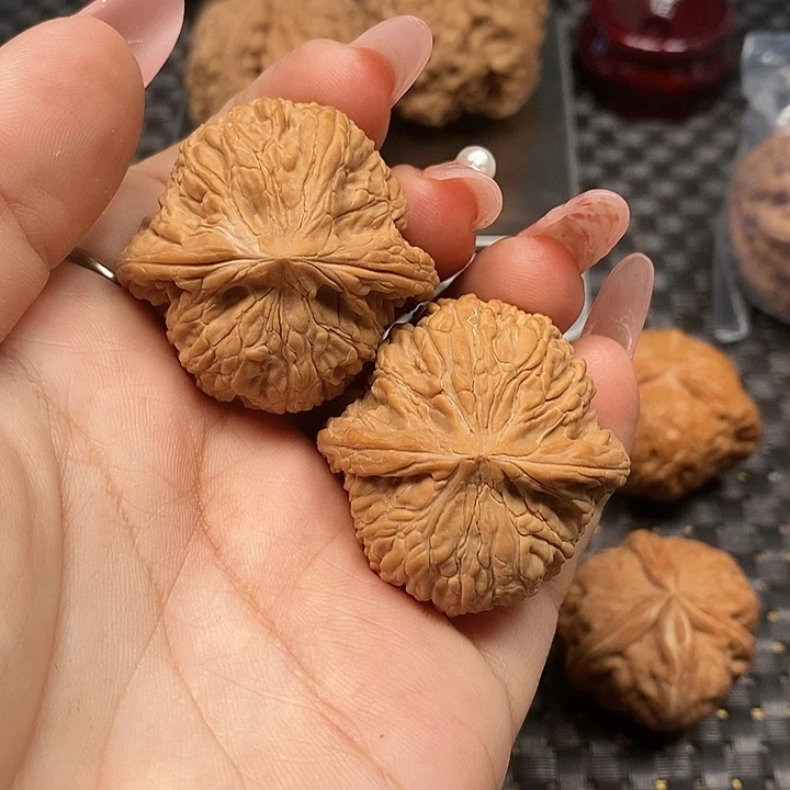 吊坠文玩核桃泥鳅背38