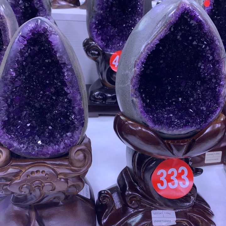织绣乌拉圭紫水晶摆件