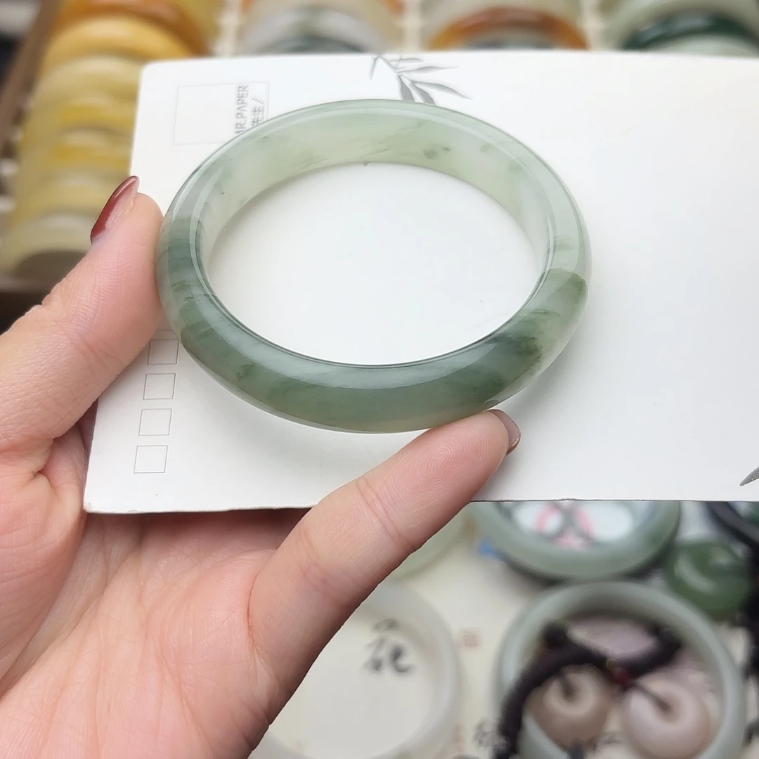 石英质玉（天山翠）未镶嵌手镯52.8圈口