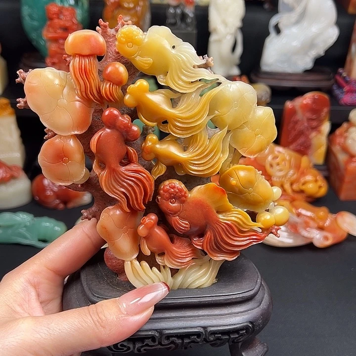 寿山石三彩老性芙蓉石