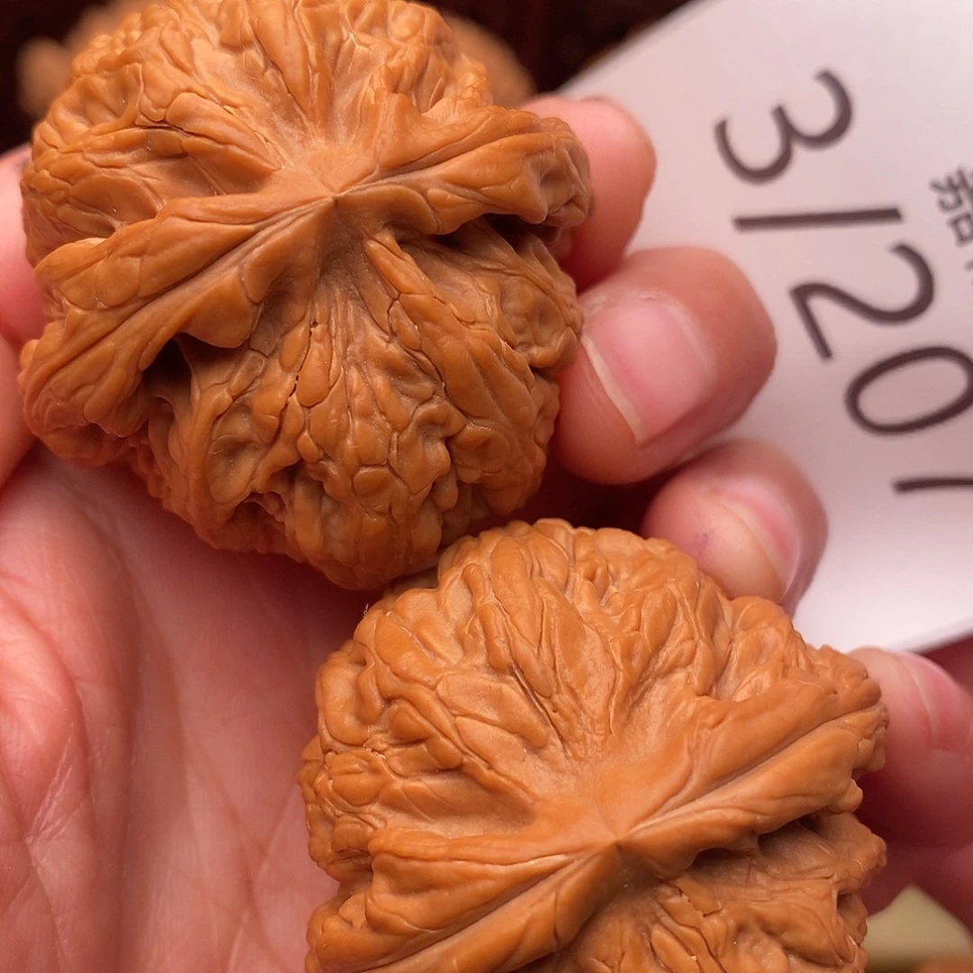 把件文玩核桃42红锦鲤