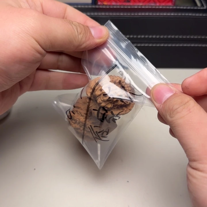 俗***子大叶紫檀（黑酸枝木类）