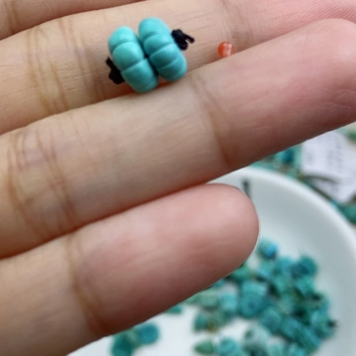 小***菜南红玛瑙未镶嵌珠宝奇石