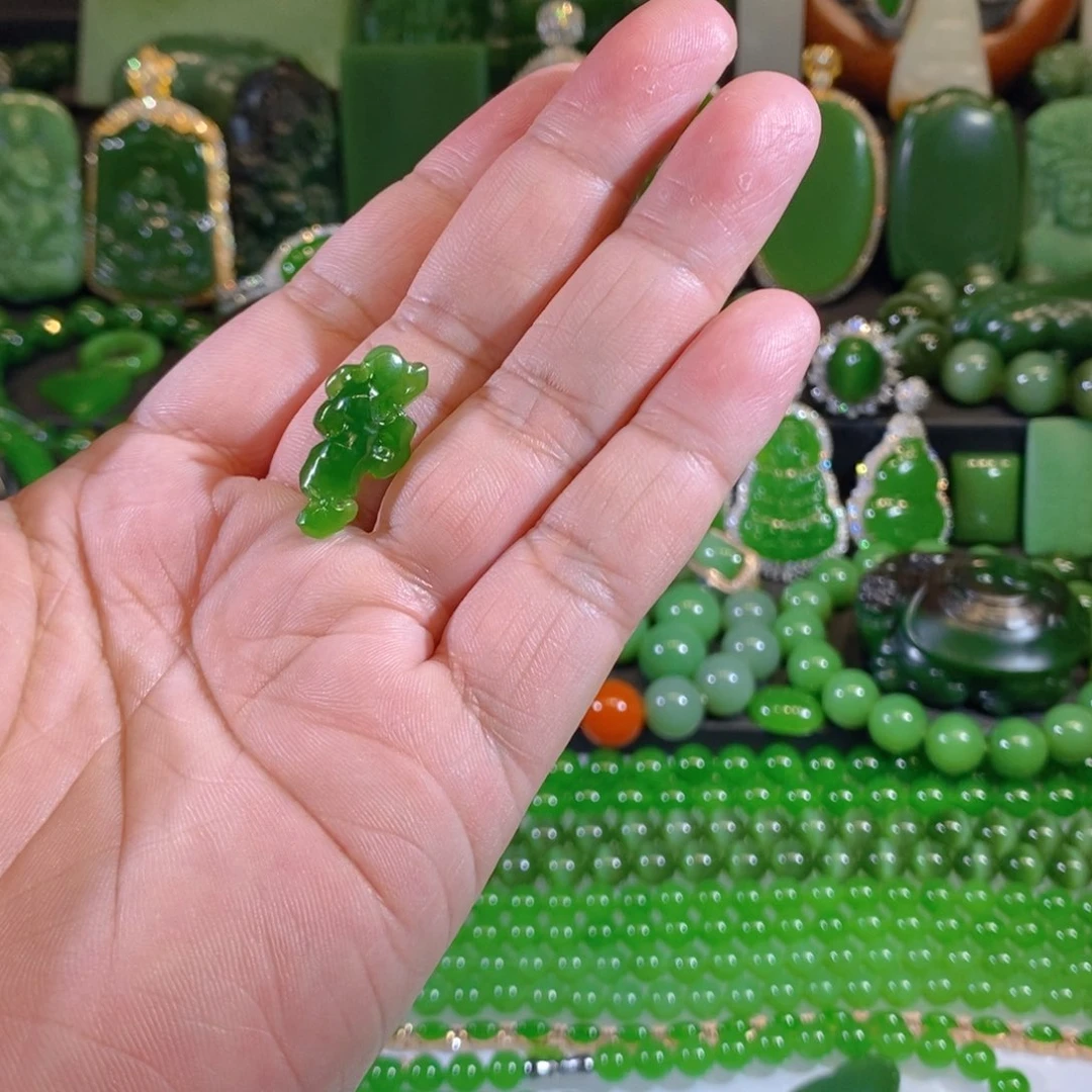 未镶嵌戒指和田玉（糖玉）