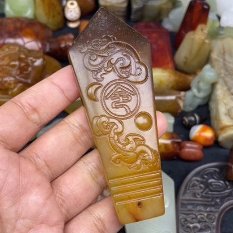 蛇纹石玉未镶嵌颈饰72