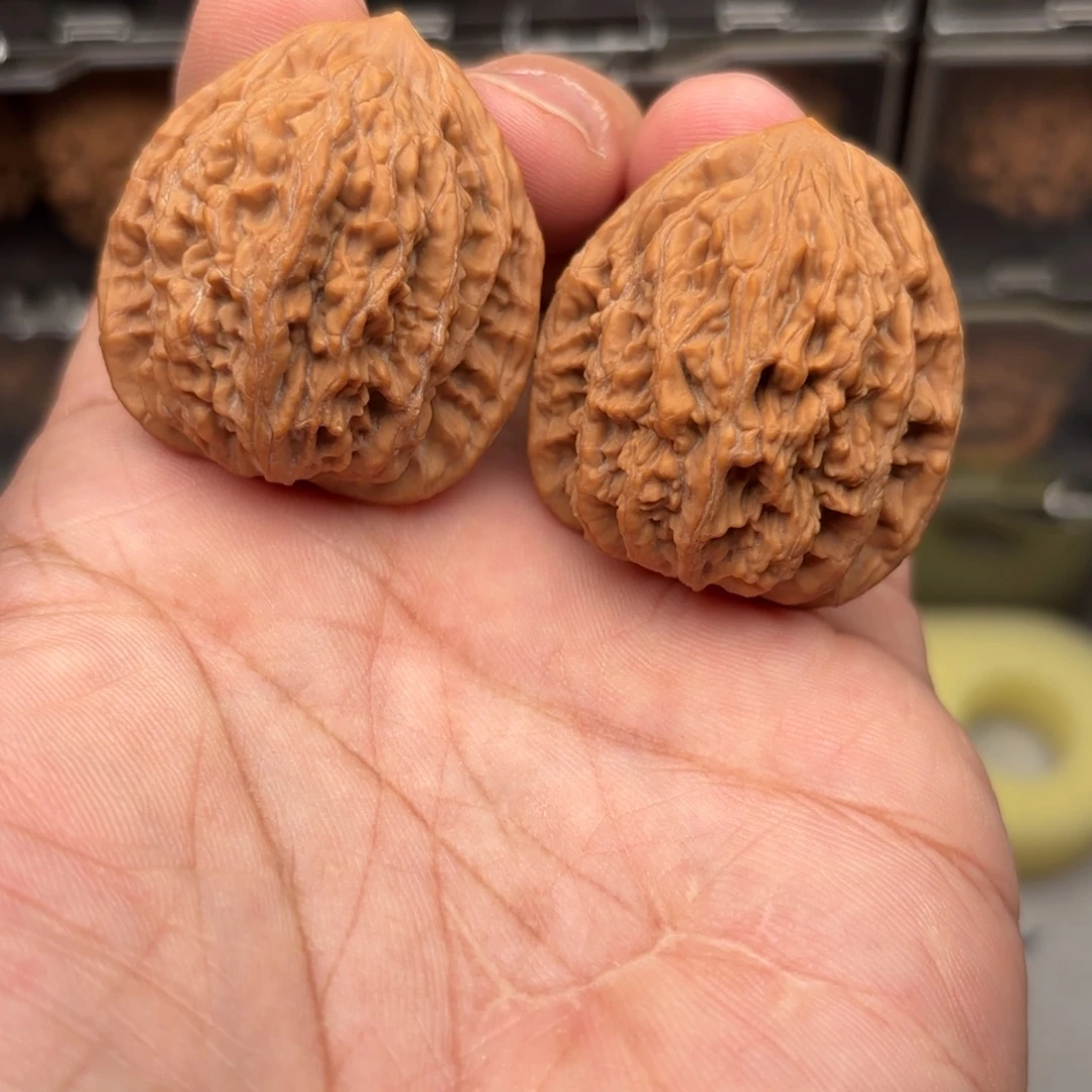 把件文玩核桃麦穗虎头