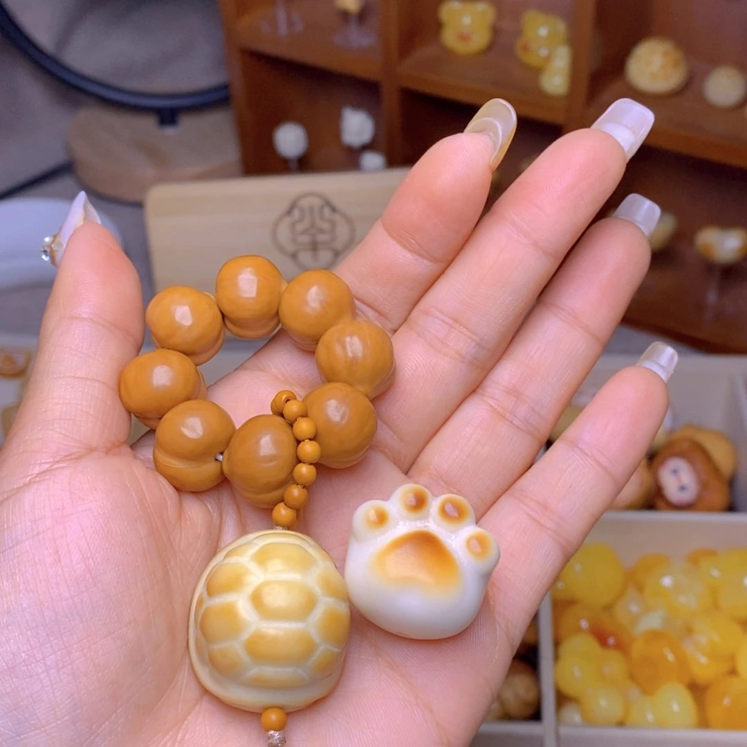 猴头核桃吊坠大富甲提溜和炭烤猫爪