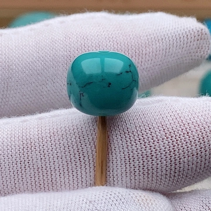 绿松石未镶嵌珠宝奇石12