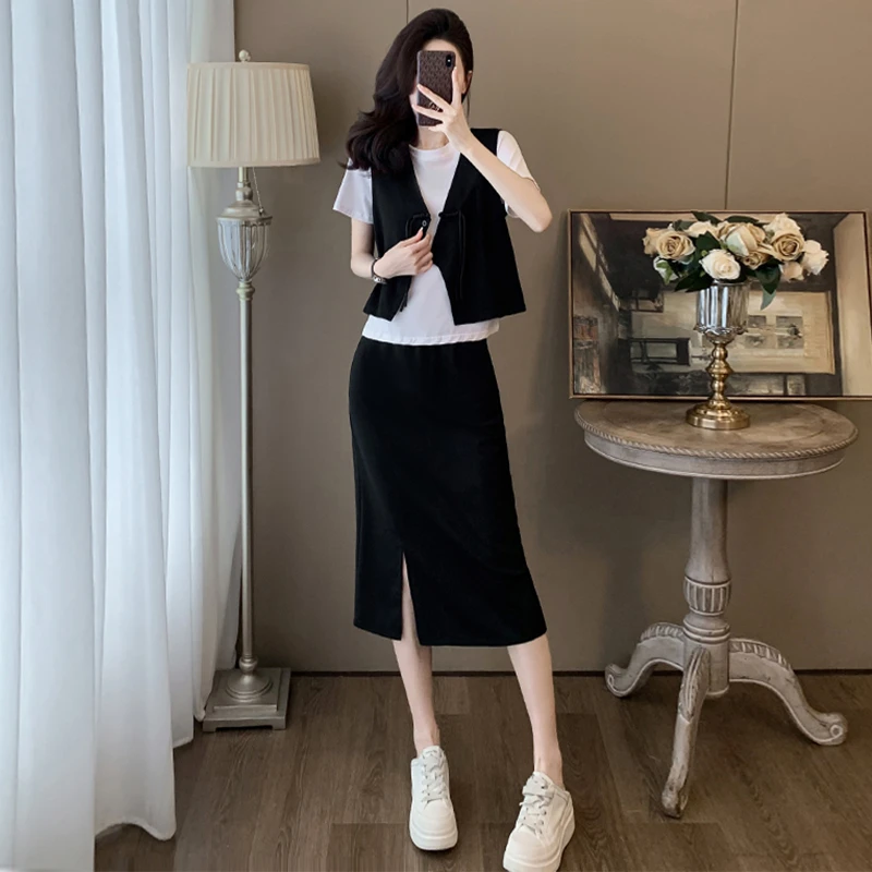 设计感2025年夏新款时尚休闲套装裙女洋气显瘦减龄马甲T恤三件套