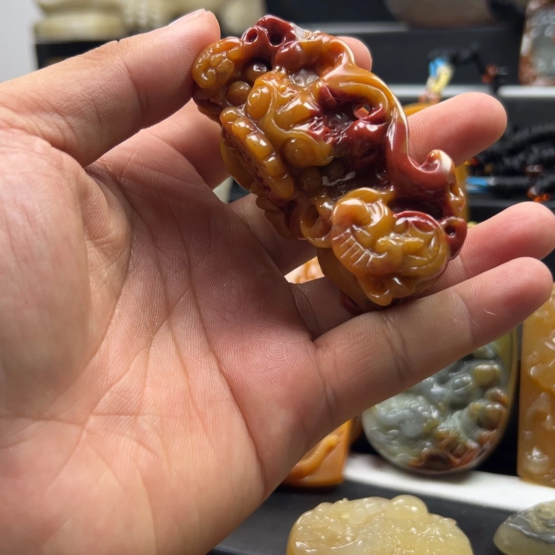 石英质玉（黄龙玉）未镶嵌多选发其一