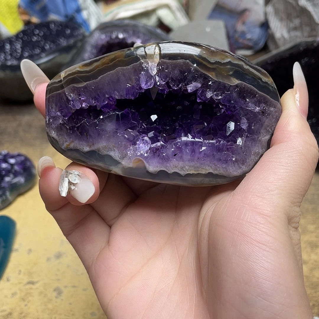 紫晶未镶嵌大型摆件（非配饰）