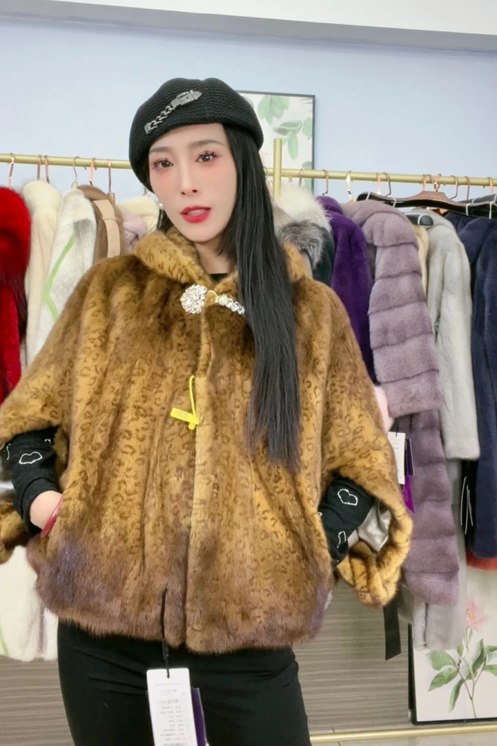 豹纹色斗篷短款貂皮大衣水貂外套皮草大衣