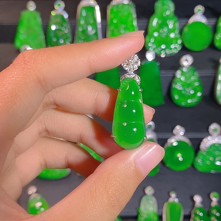 翡翠银S925镶嵌颈饰