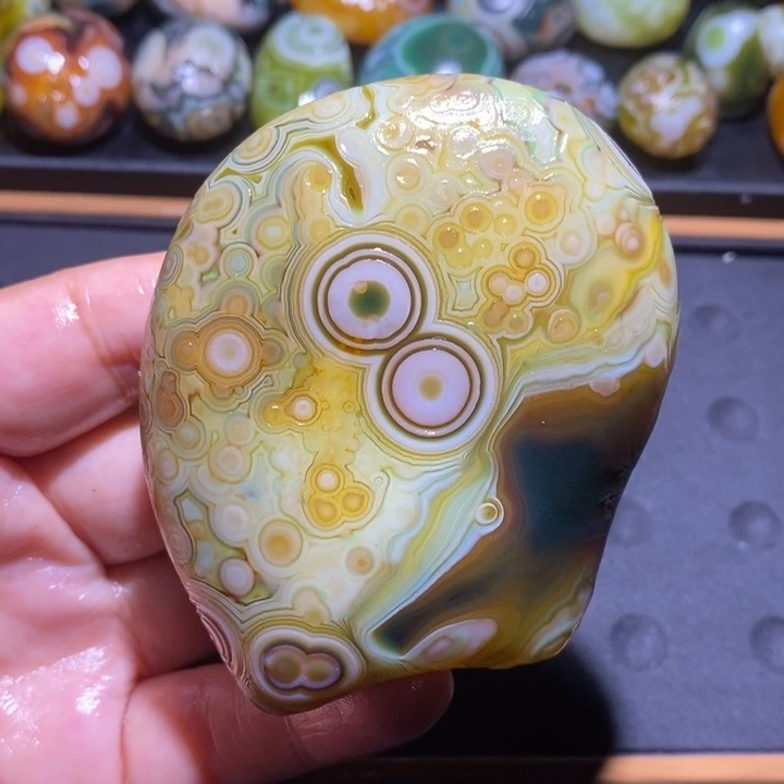 未镶嵌玛瑙/玉髓珠宝半成品80