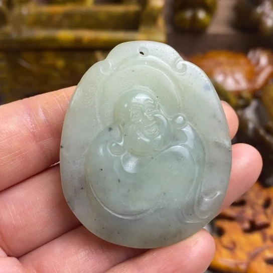 蛇纹石玉足铂镶嵌颈饰10