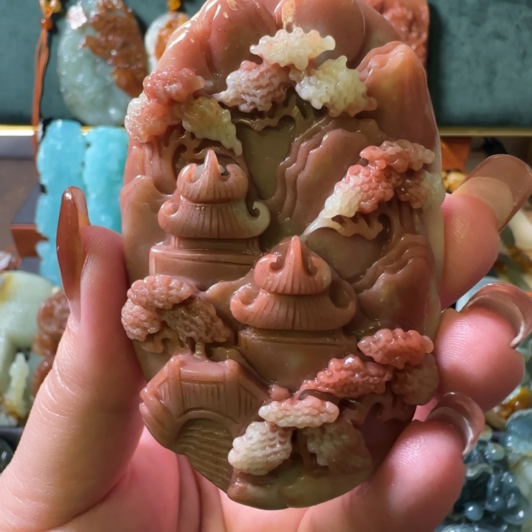 岫玉未镶嵌颈饰山水