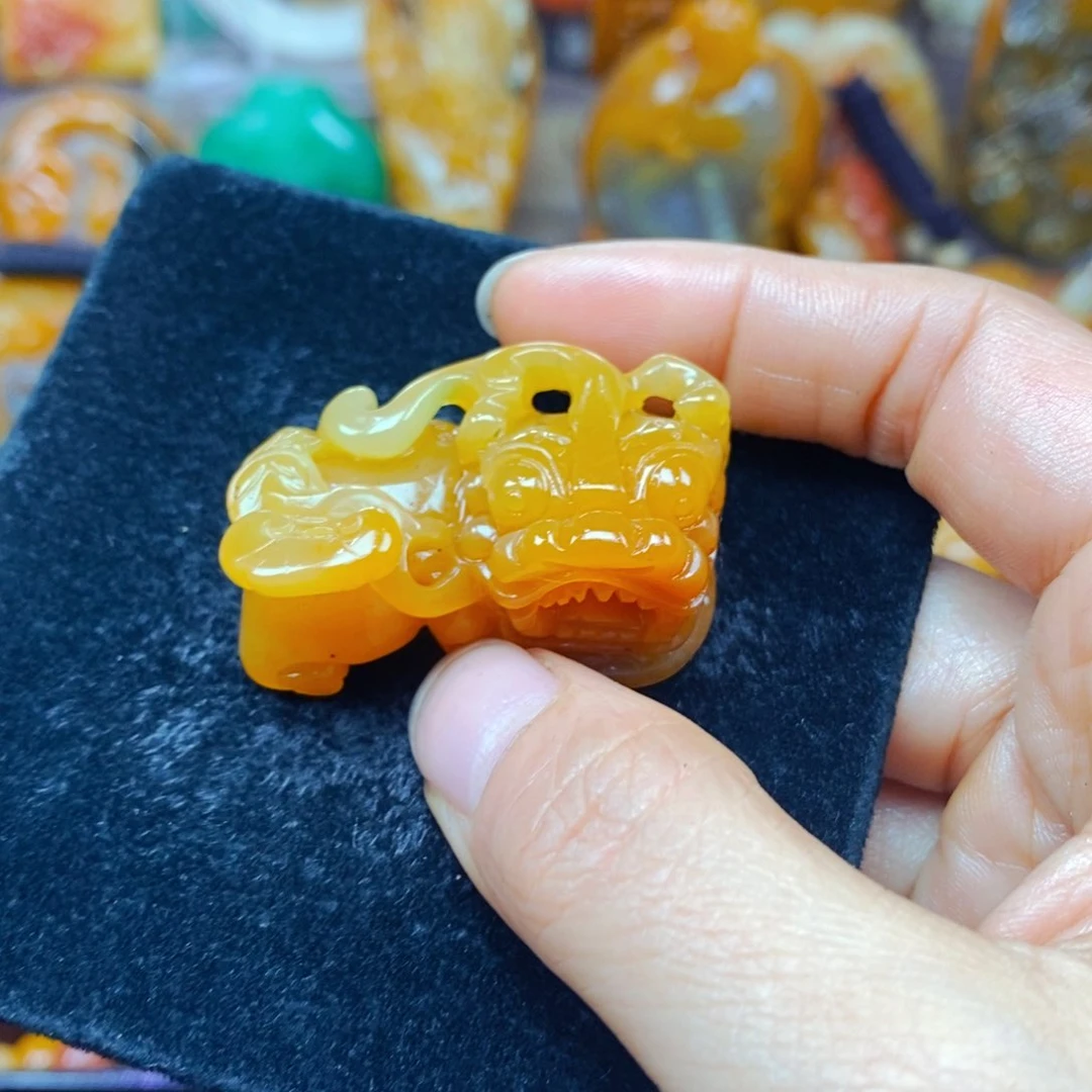 未镶嵌石英质玉（黄龙玉）吊坠(不含链)