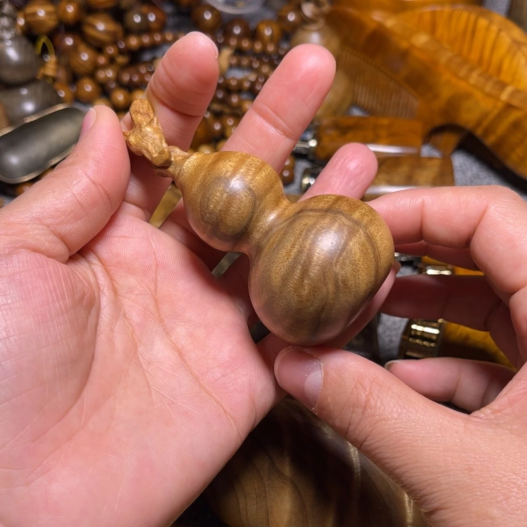 金丝楠满花纹葫芦