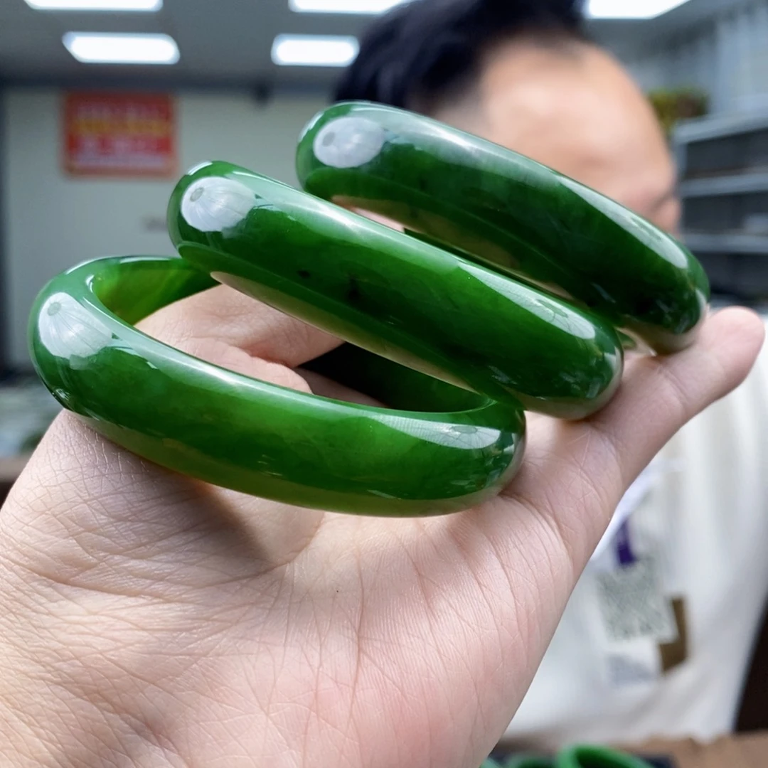 和田玉手镯未镶嵌多样性发货 拍一发一