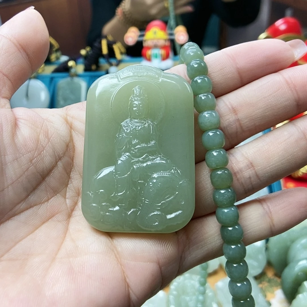 和田玉颈饰未镶嵌电*箱