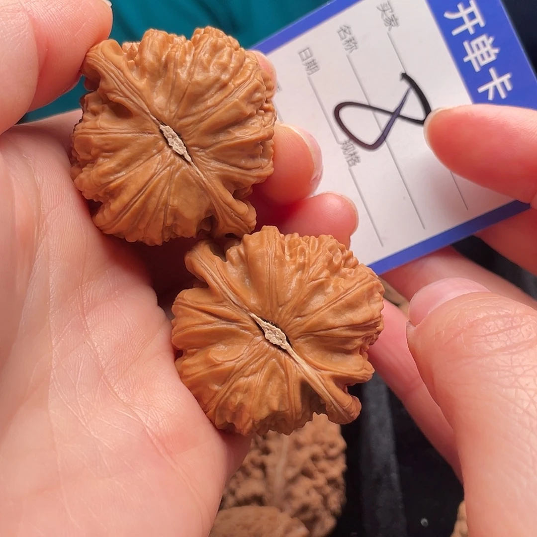 吊坠文玩核桃白狮子40尺