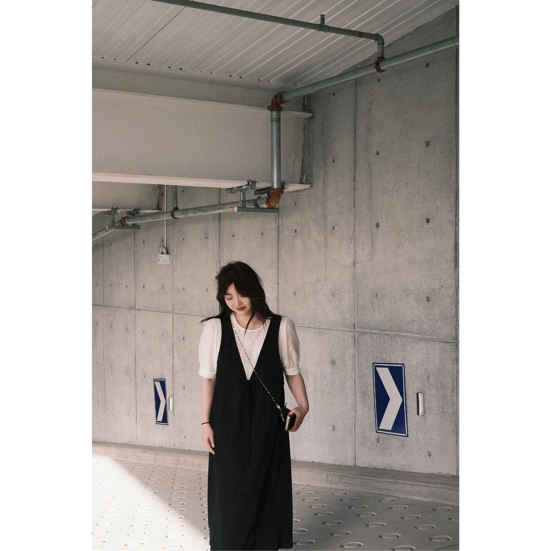 晶咕【修容裙】韩版学院风腰部抽绳假两件时尚背带西装连衣裙裙子女